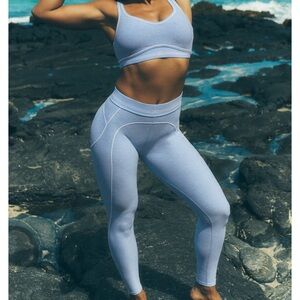 Sold out ALO Yoga heartthrob seashell Light Blue Leggings